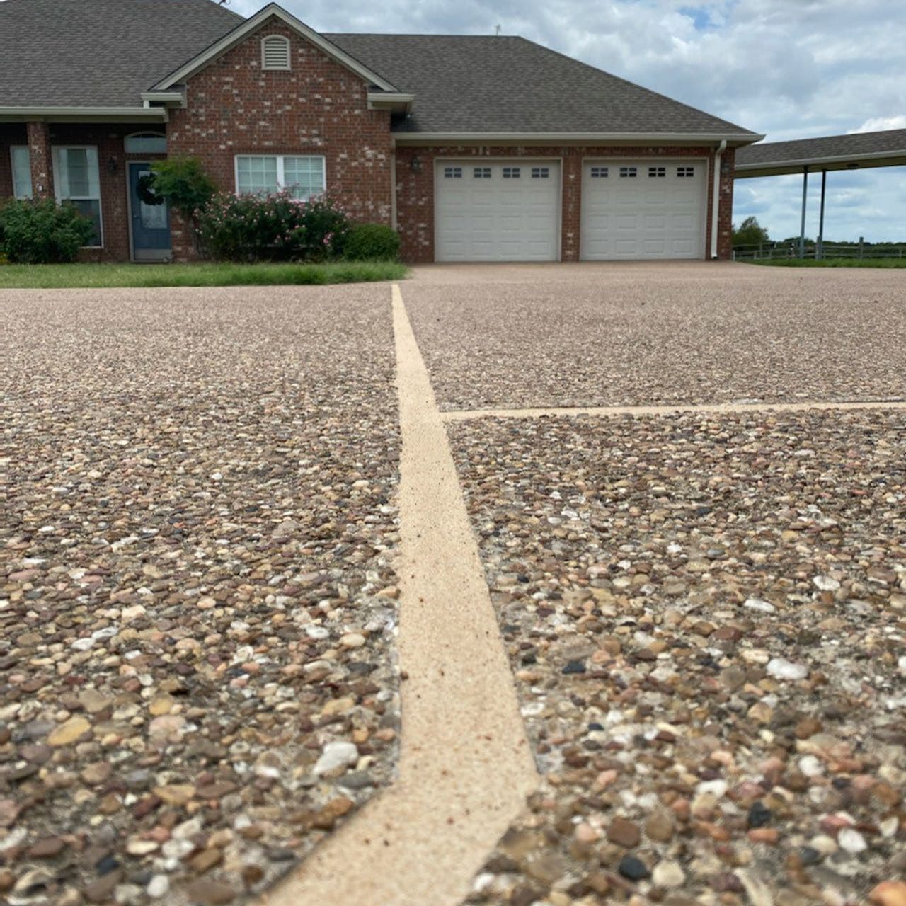 Driveway lifted with polyurethane foam